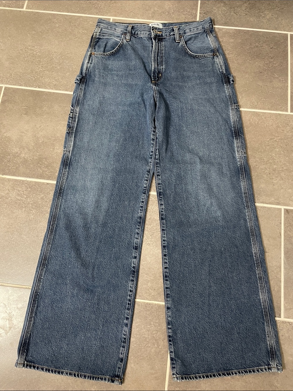 Agolde Wide-Leg Carpenter Jeans in Medium Blue - Picture 4 of 13